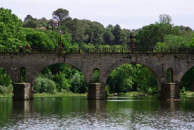 Camping Sommières Les Amandiers (30) Gard : Pont Du Tibère 