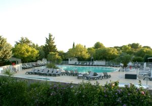 Les Amandiers : camping gard avec piscine à gallargues le montueux