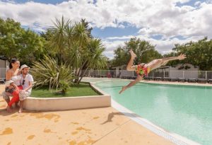 Les Amandiers : Camping gard avec piscine pour toute la famille