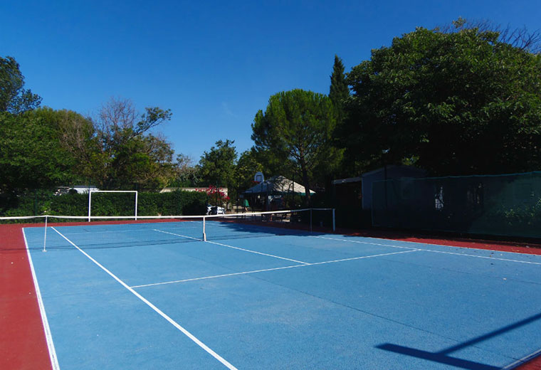 Campsite cradle: Tennis court