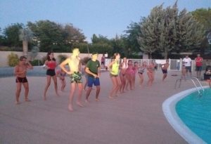 Camping les amandiers : Zumba au camping gars avec Piscine