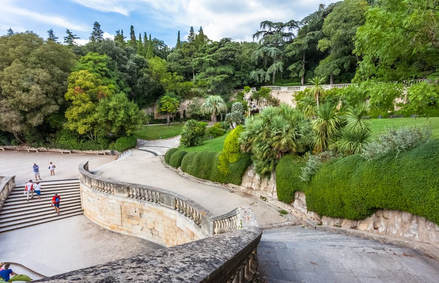 Jardins de la Fontaine dans le Gard - Camping les Amandiers