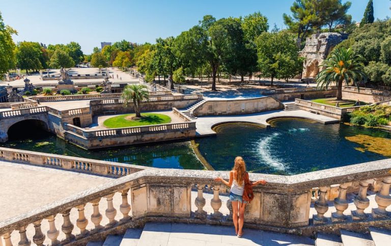 Jardins de la Fontaine - Camping les Amandiers Gard
