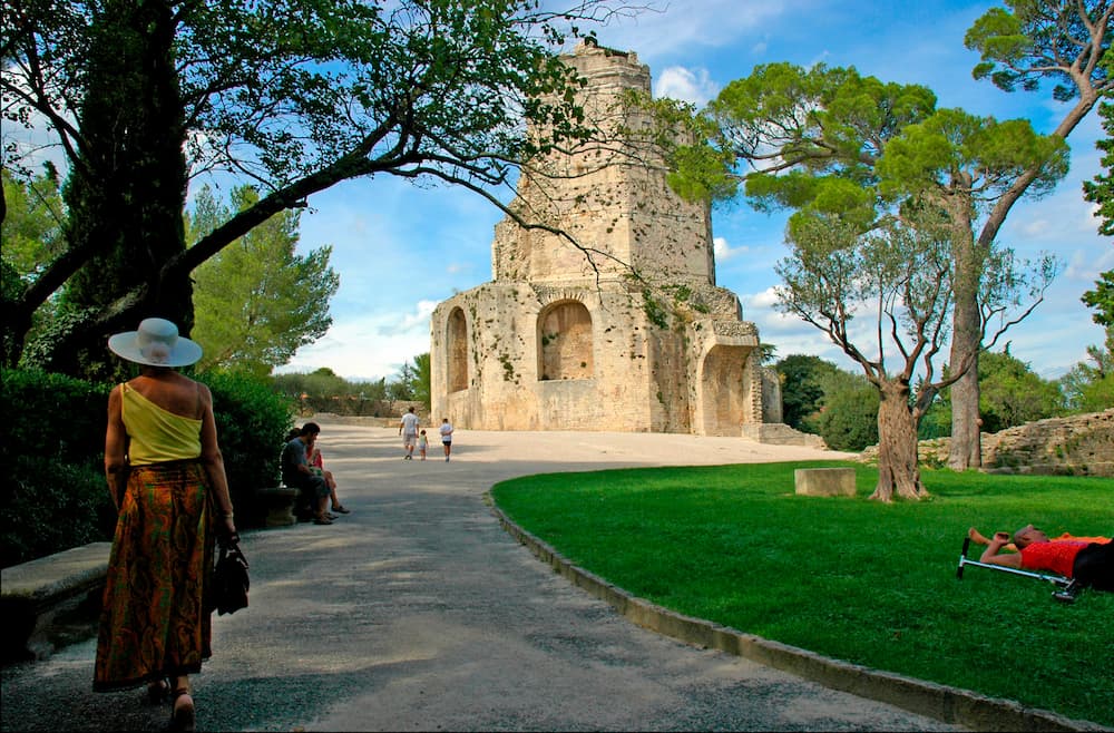tour magne - camping nimes