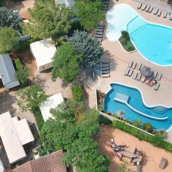 piscine hebergements camping nimes